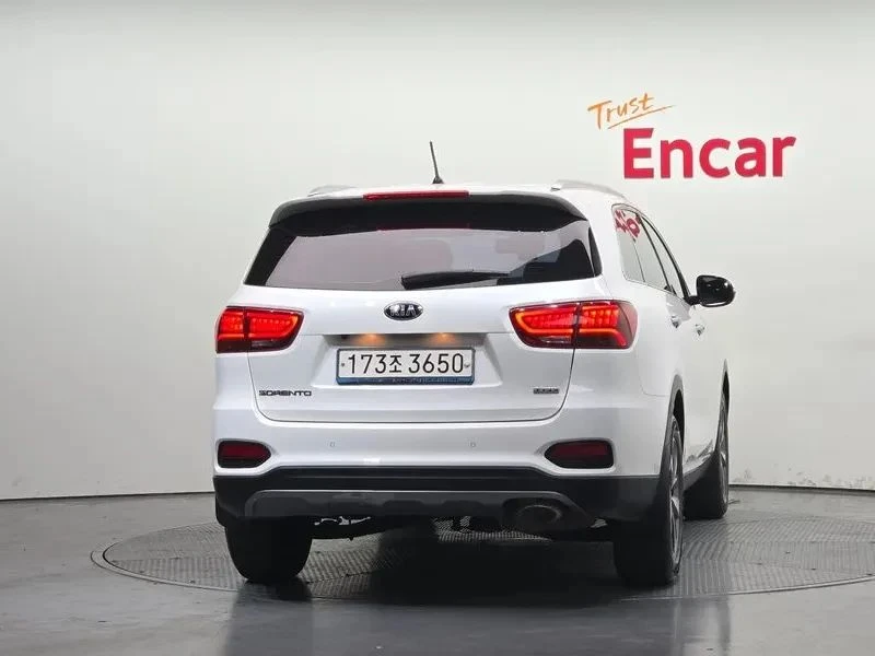 Kia Sorento, снимка 4 - Автомобили и джипове - 56736989