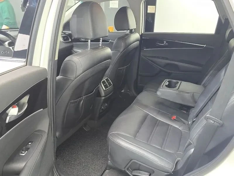 Kia Sorento, снимка 11 - Автомобили и джипове - 56736989