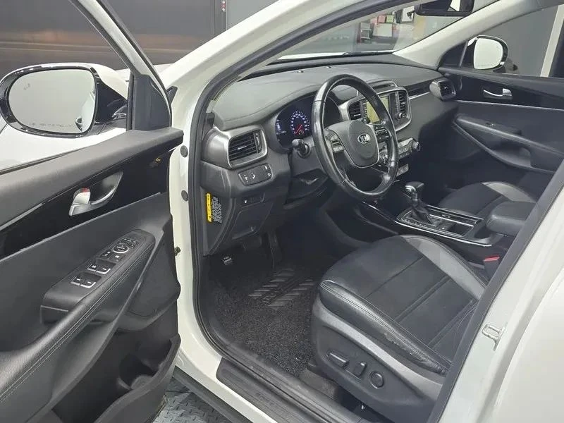 Kia Sorento, снимка 10 - Автомобили и джипове - 56736989