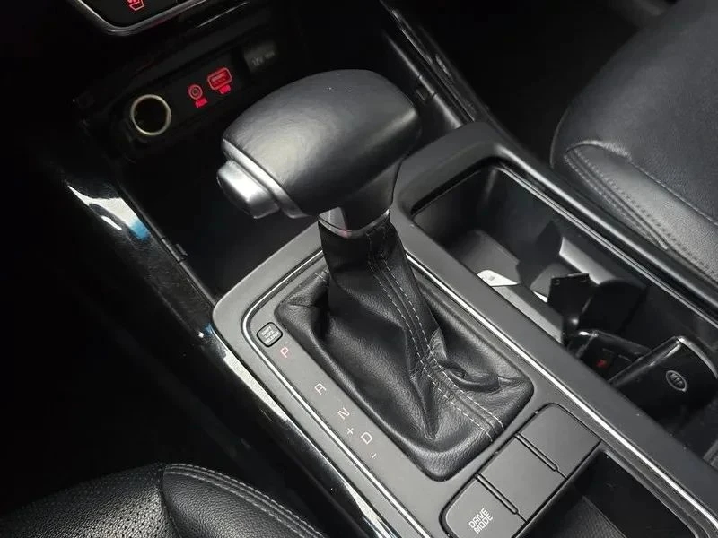 Kia Sorento, снимка 9 - Автомобили и джипове - 56736989