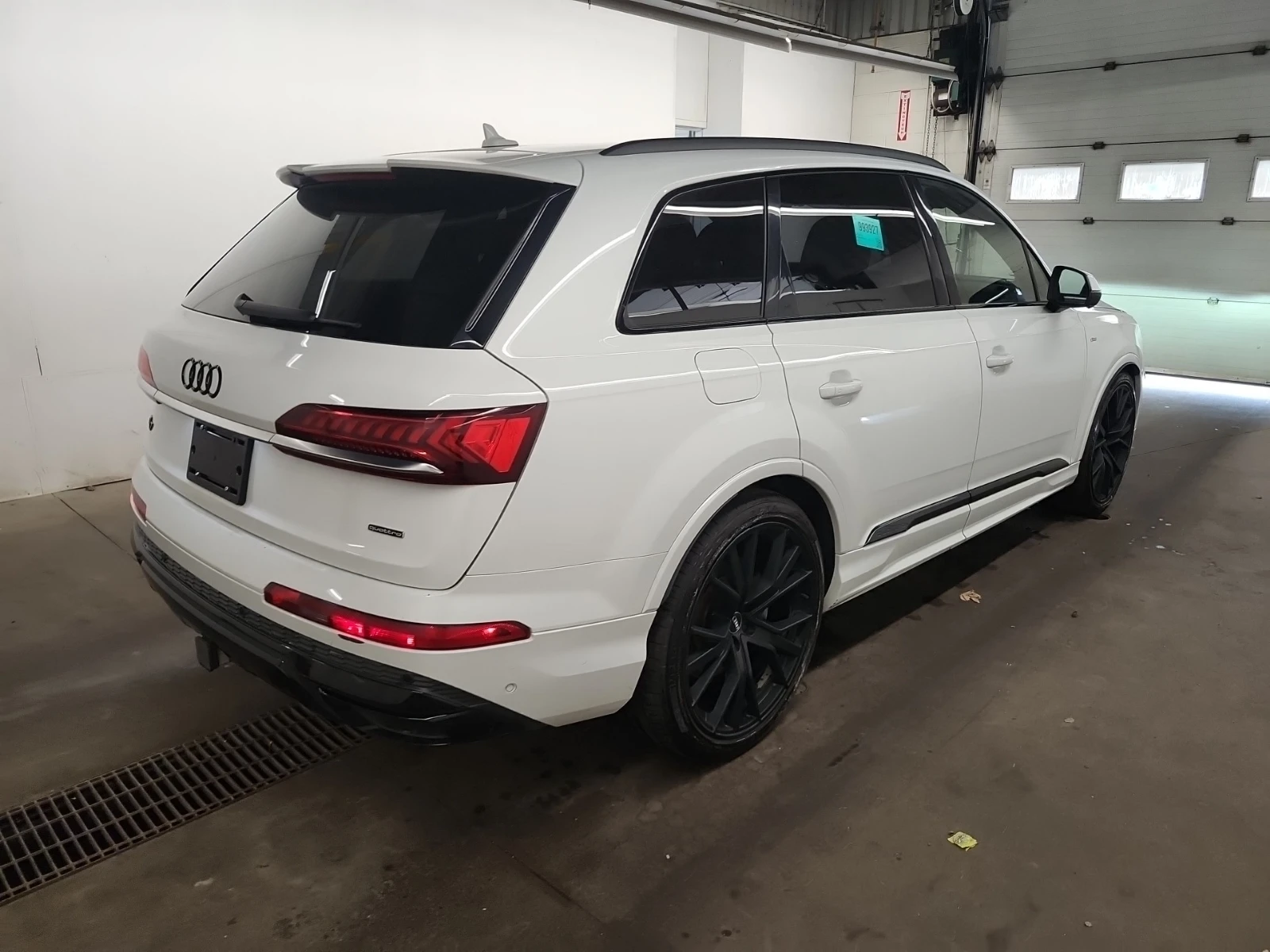 Audi Q7 TECHNIK * CARFAX * АвтоКредит * Цена до България*  - изображение 3