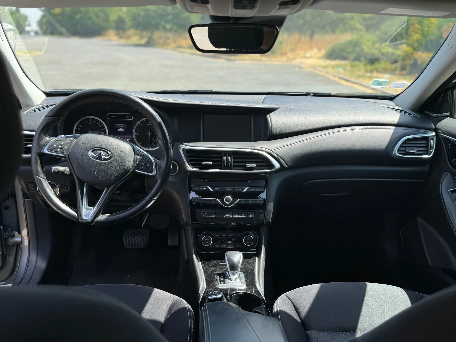 Infiniti QX30 2.2/4x4/ - изображение 8