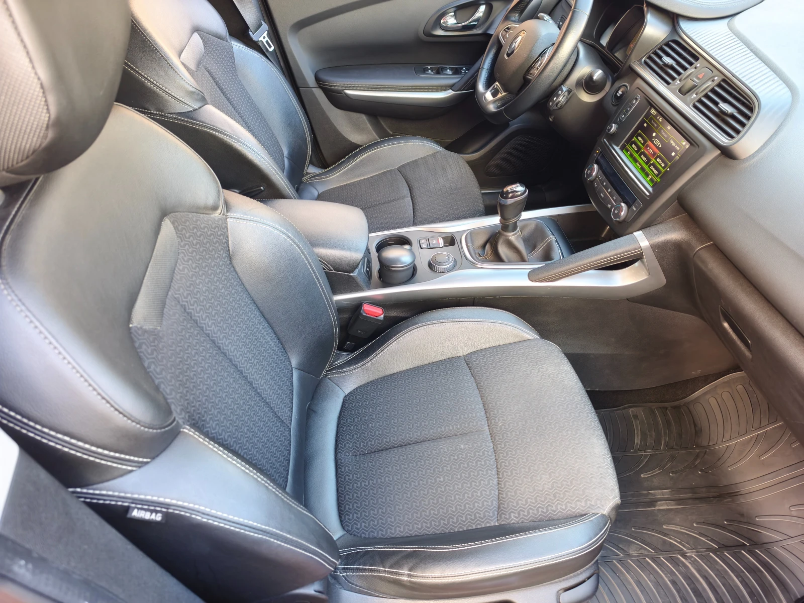 Renault Kadjar, снимка 11 - Автомобили и джипове - 53836647