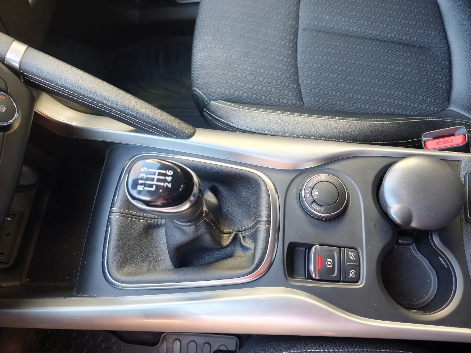 Renault Kadjar, снимка 13 - Автомобили и джипове - 53836647