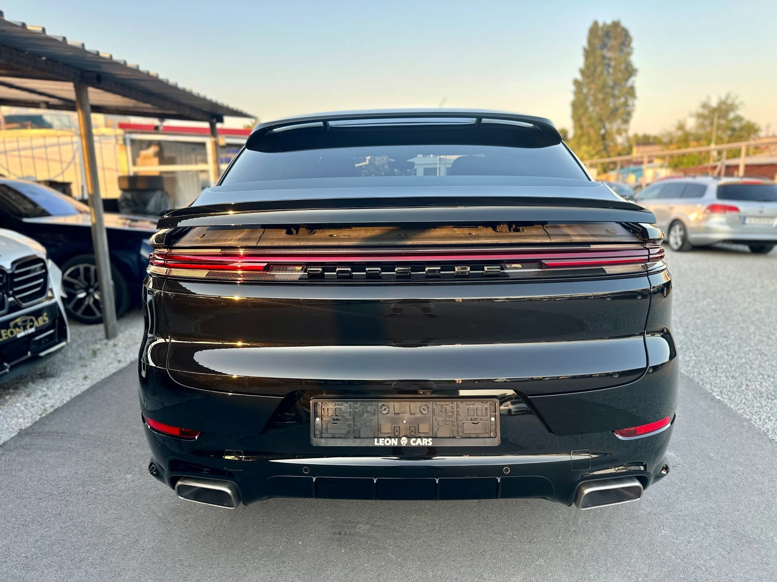 Porsche Cayenne CUPE E-HYBRID ВАКУУМ/MATRIX/BOSE/PANO/DISTR/, снимка 6 - Автомобили и джипове - 55546408