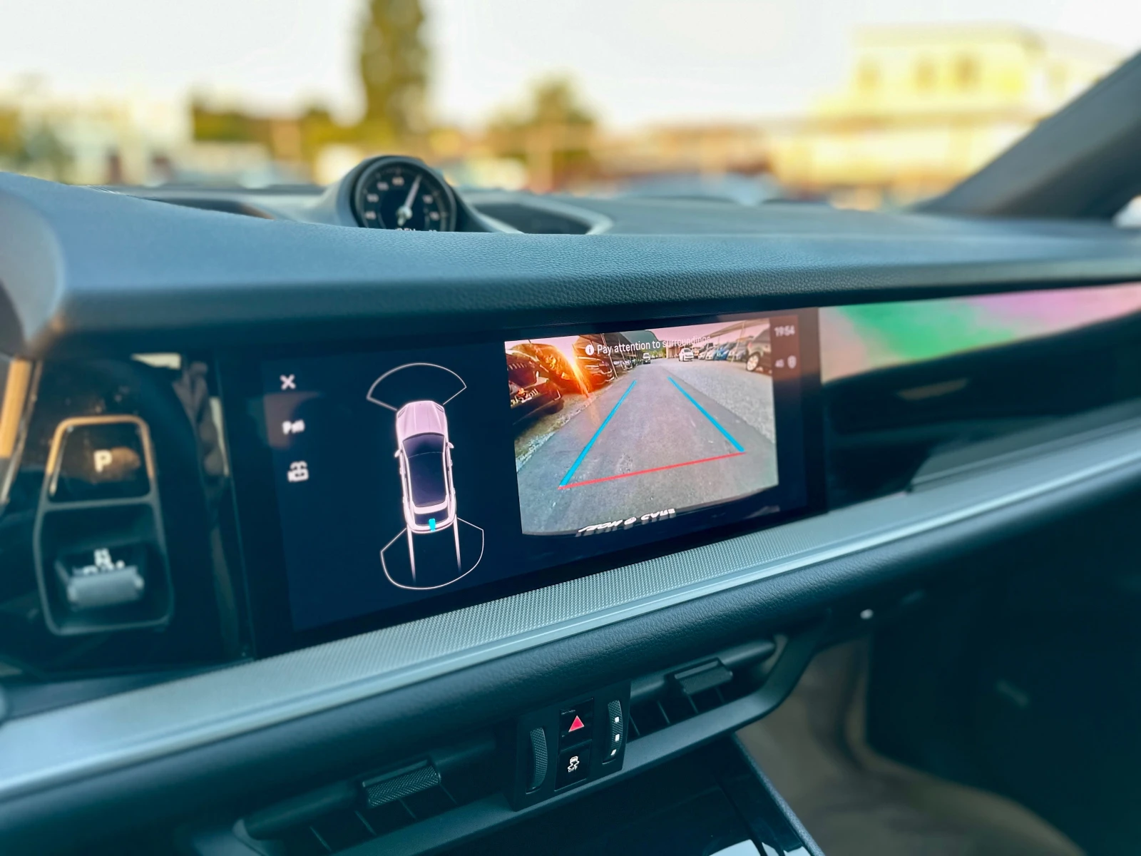 Porsche Cayenne CUPE E-HYBRID ВАКУУМ/MATRIX/BOSE/PANO/DISTR/, снимка 12 - Автомобили и джипове - 55546408