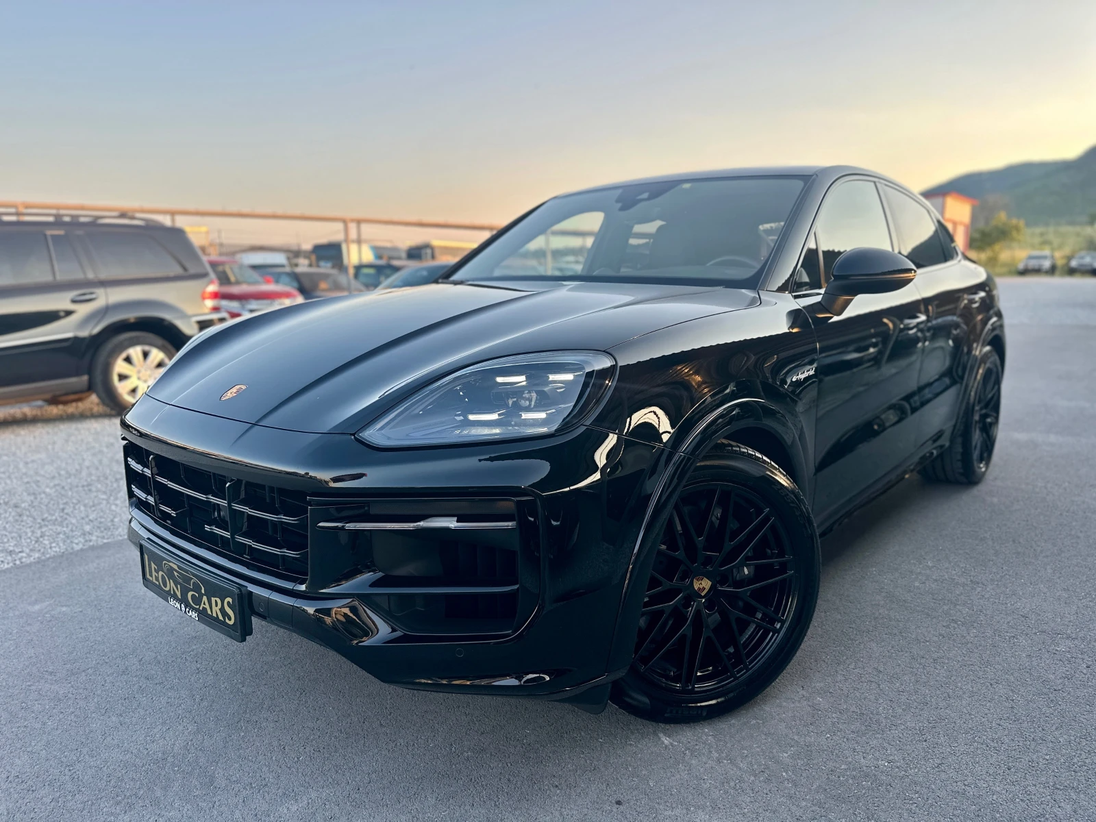 Porsche Cayenne CUPE E-HYBRID ВАКУУМ/MATRIX/BOSE/PANO/DISTR/, снимка 8 - Автомобили и джипове - 55546408