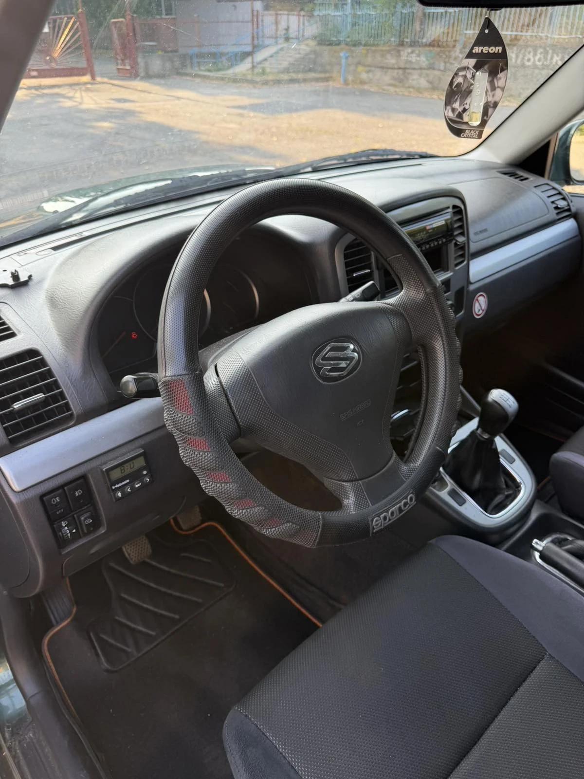Suzuki Grand vitara 2.0 HDI, снимка 6 - Автомобили и джипове - 55610269