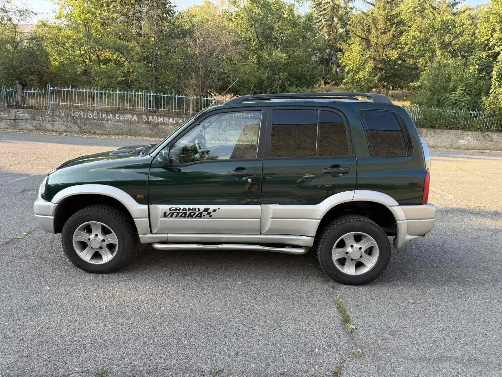 Suzuki Grand vitara 2.0 HDI, снимка 4 - Автомобили и джипове - 55610269