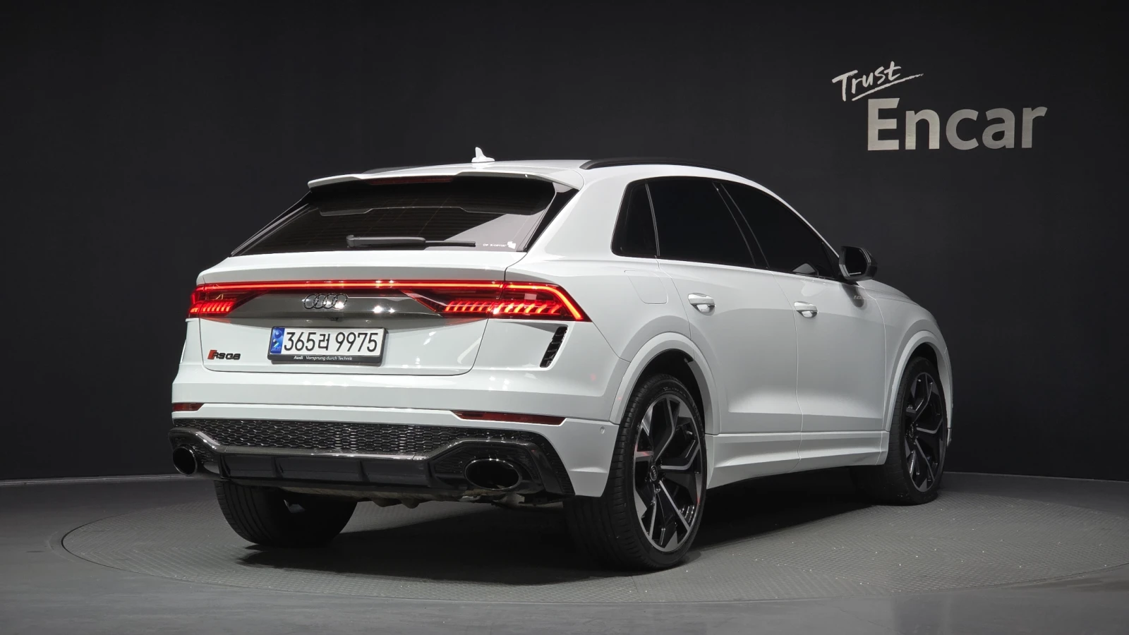 Audi RSQ8 BLIND SPOT* 360* ЕЛ. БАГАЖНИК* HUD* КРАЙНА ЦЕНА, снимка 2 - Автомобили и джипове - 55984090