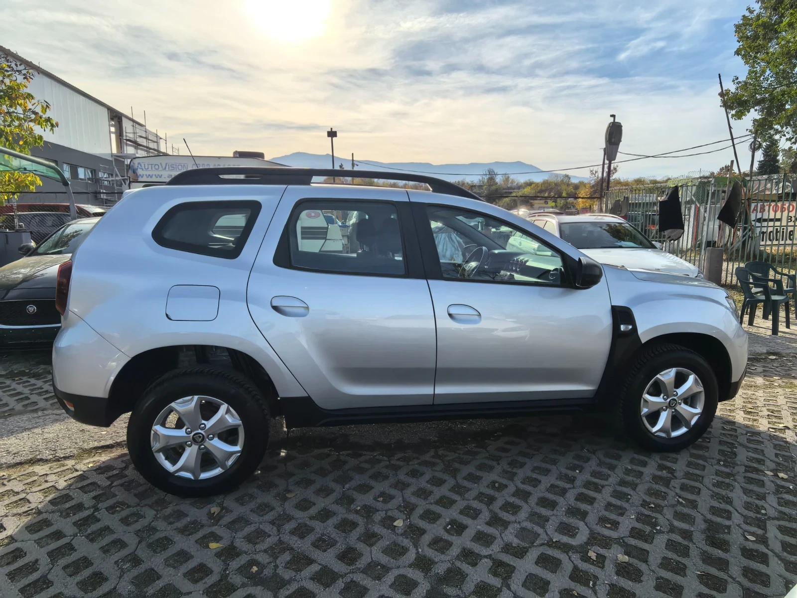 Dacia Duster 1.5TDCI-Automatic , снимка 8 - Автомобили и джипове - 56584228