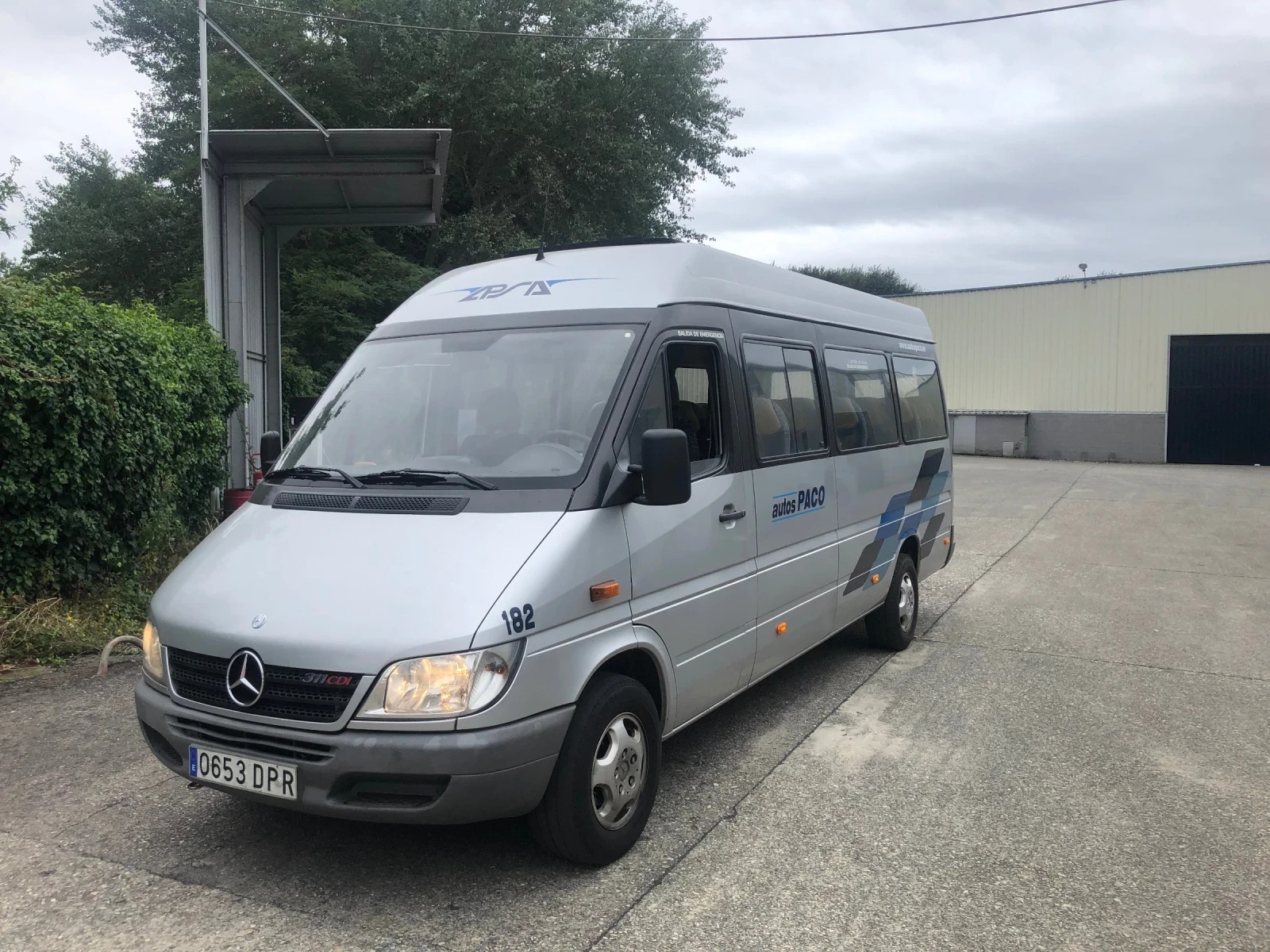 Mercedes-Benz Sprinter 311 Микробус 19 местен - изображение 4