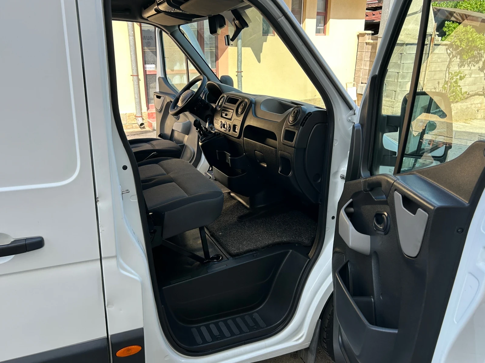 Renault Master 2.3DCI MAXI L3H3 EURO 5 - изображение 10