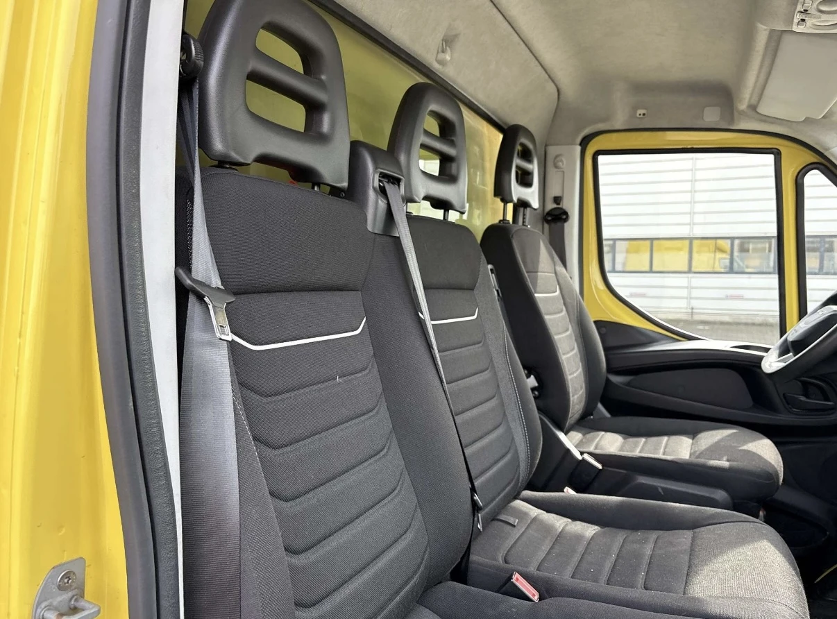 Iveco 35S18 3.0* HI-MATIC* БОРД* 4.40м* КЛИМА* , снимка 8 - Бусове и автобуси - 54170802