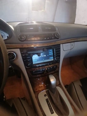 Mercedes-Benz E 320, снимка 10