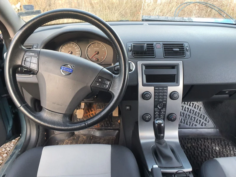 Volvo C30 2.0, снимка 9 - Автомобили и джипове - 48106181