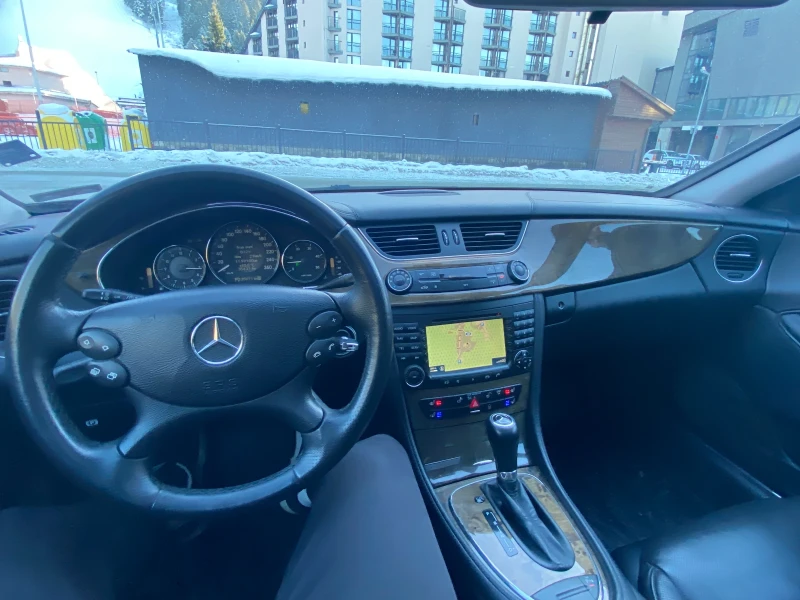 Mercedes-Benz CLS 320, снимка 9 - Автомобили и джипове - 48371134