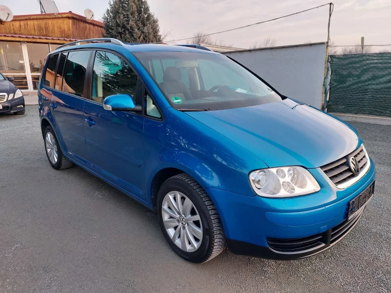 VW Touran 2.0tdi, 6ск, снимка 11 - Автомобили и джипове - 48780720