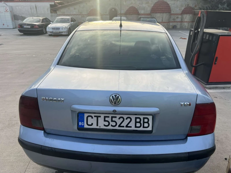 VW Passat, снимка 5 - Автомобили и джипове - 49454812