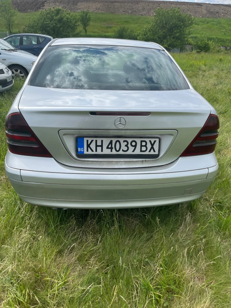 Mercedes-Benz C 220, снимка 3 - Автомобили и джипове - 52924010