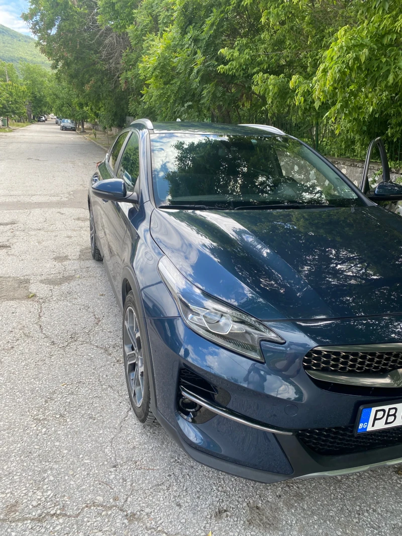 Kia XCeed, снимка 2 - Автомобили и джипове - 52830022