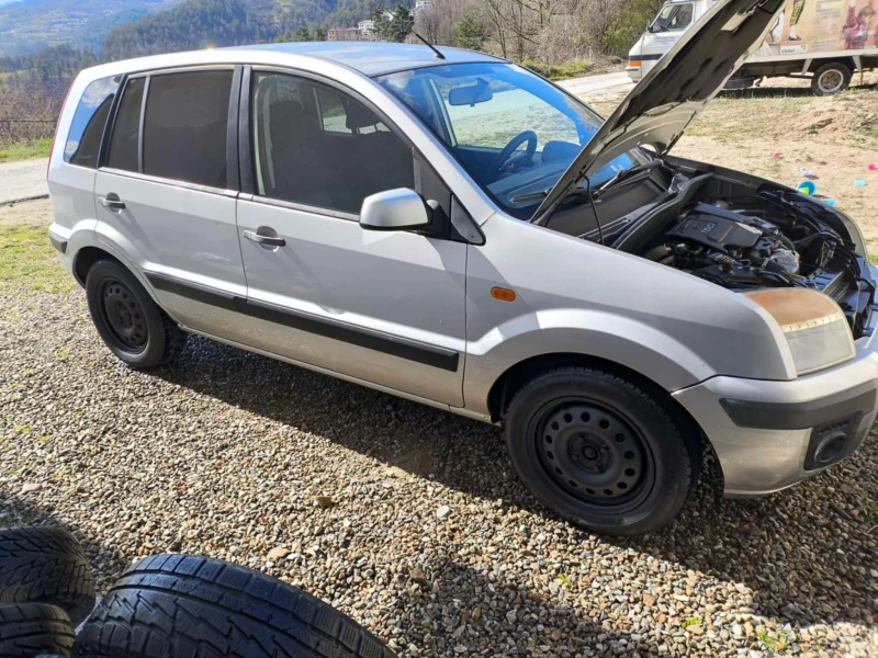 Ford Fusion 1.6 тдци, снимка 3 - Автомобили и джипове - 53036598