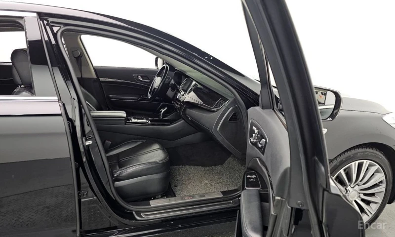 Kia K9, снимка 11 - Автомобили и джипове - 53480272