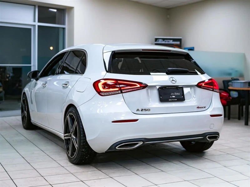 Mercedes-Benz A 250 4MATIC* MEMORY* KEYLESS* AMBIENT* PANO* ПОДГРЕВ* , снимка 5 - Автомобили и джипове - 53553366