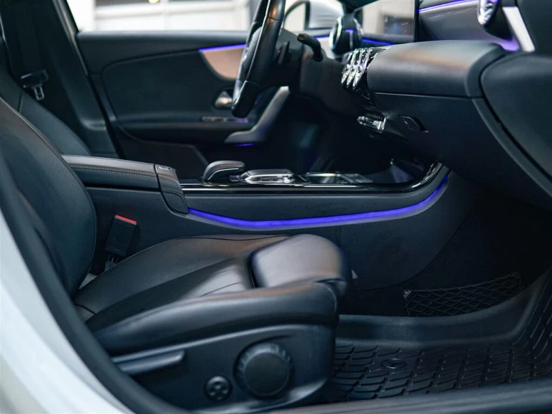 Mercedes-Benz A 250 4MATIC* MEMORY* KEYLESS* AMBIENT* PANO* ПОДГРЕВ* , снимка 13 - Автомобили и джипове - 53553366