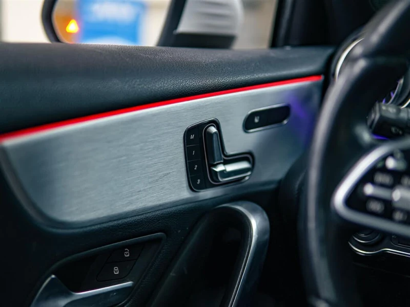 Mercedes-Benz A 250 4MATIC* MEMORY* KEYLESS* AMBIENT* PANO* ПОДГРЕВ* , снимка 12 - Автомобили и джипове - 53553366