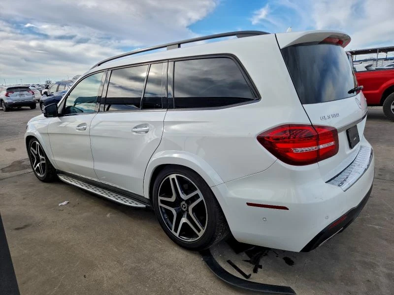 Mercedes-Benz CLS 550 4.7L 8 All wheel drive - изображение 2