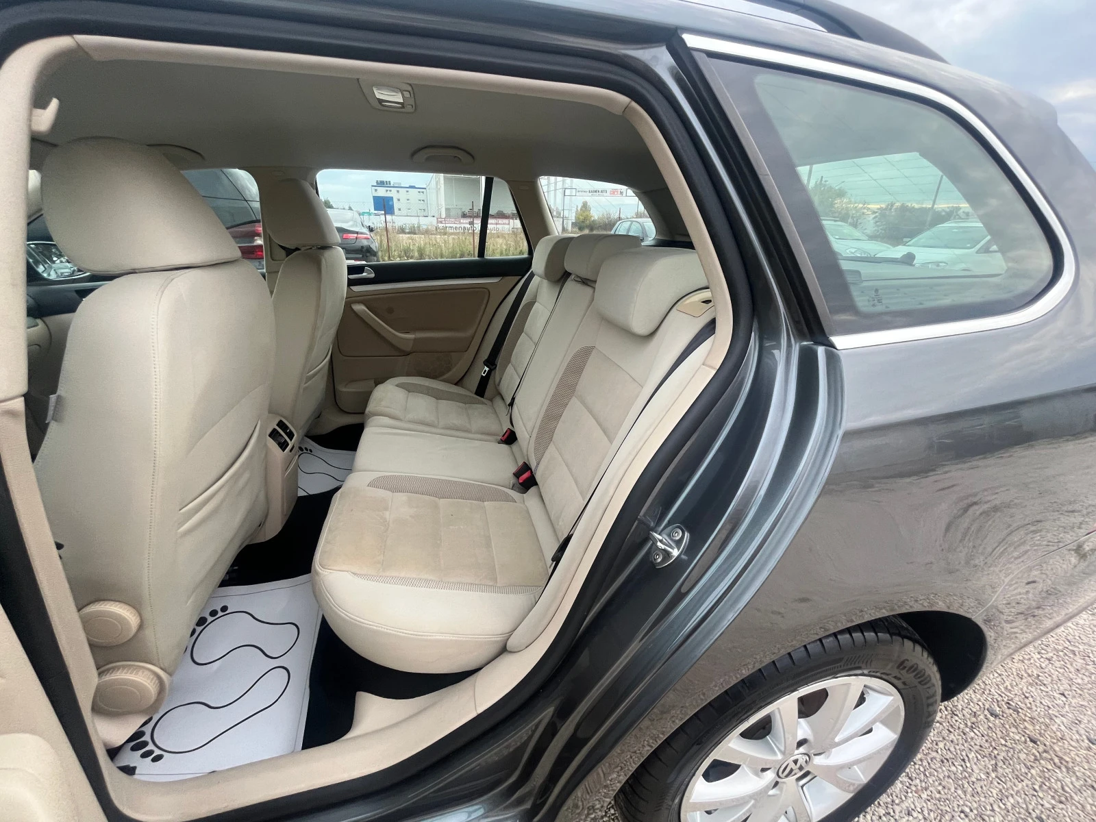 VW Golf 1.6TDI, 105ck. | Mobile.bg   14