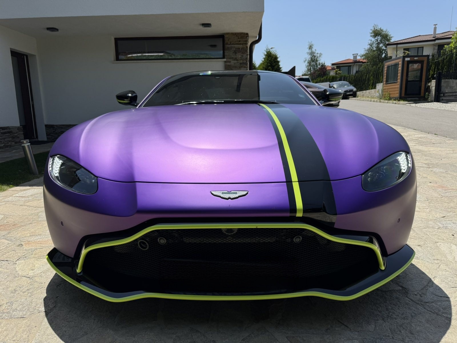 Aston martin V8 Vantage F1 Edition - изображение 2