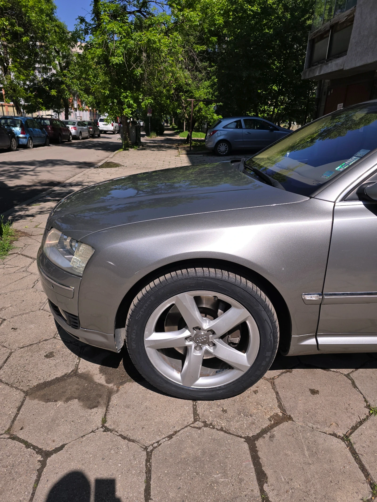 Audi A8 3.7V8  - изображение 3