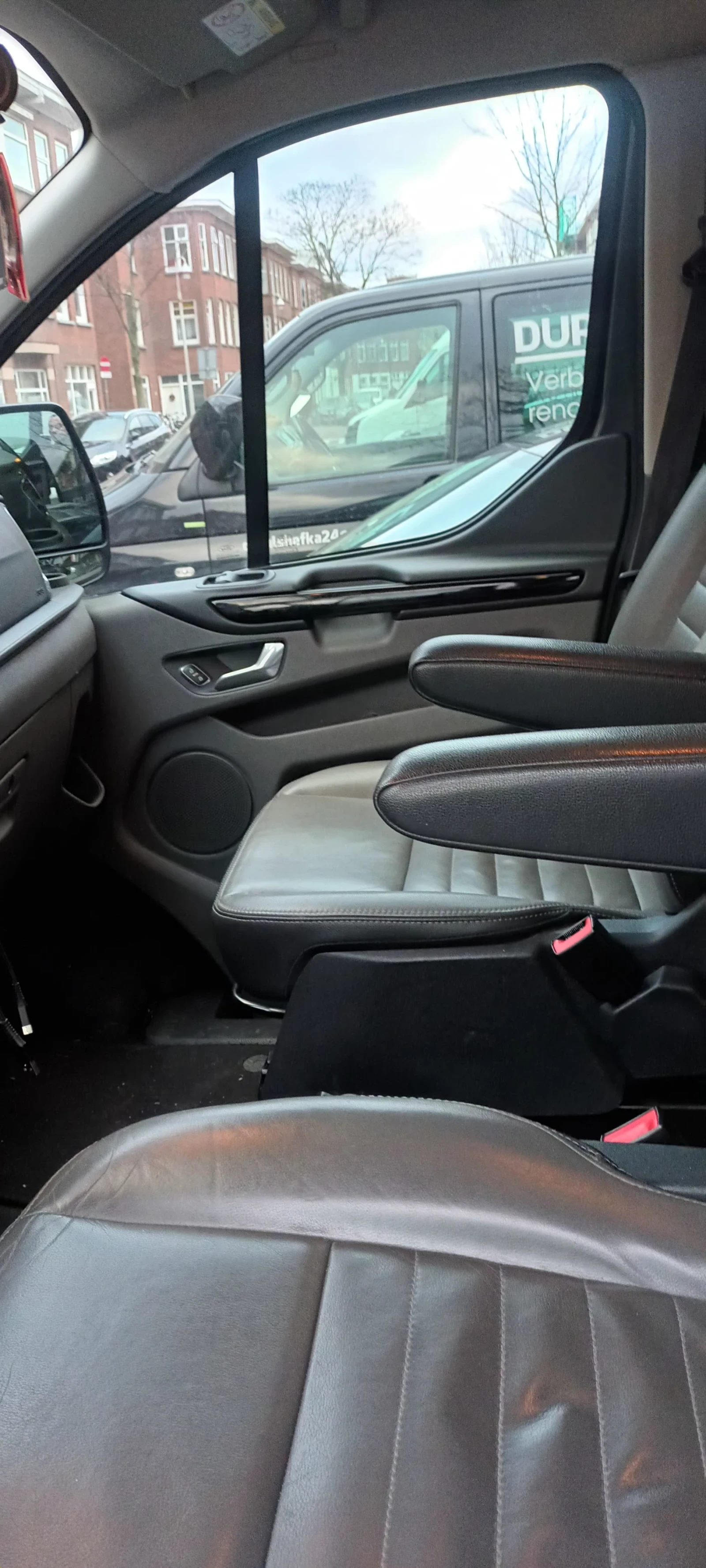 Ford Transit Custom 4+ 1 - изображение 2