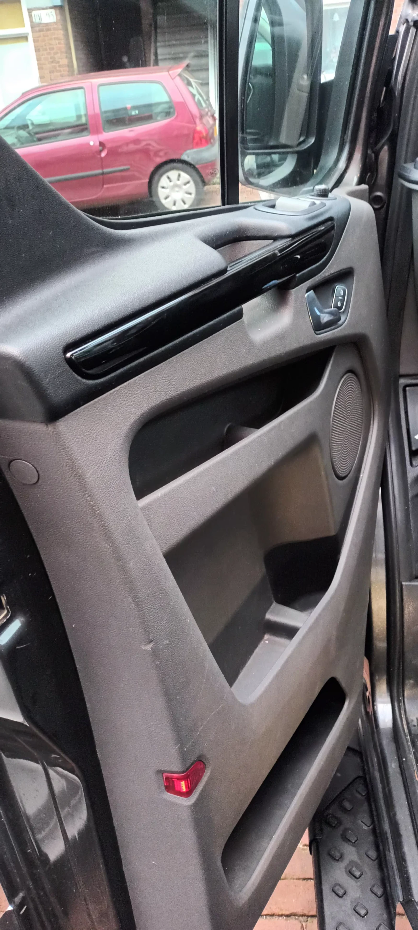 Ford Transit Custom 4+ 1 - изображение 4