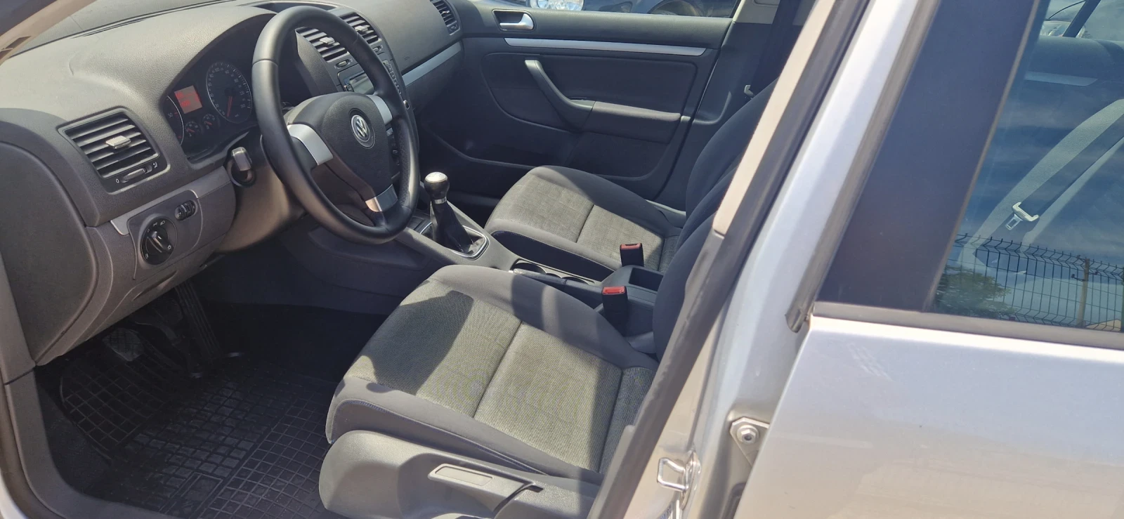 VW Golf 1.9tdi-NAVI-ИТАЛИЯ - изображение 8