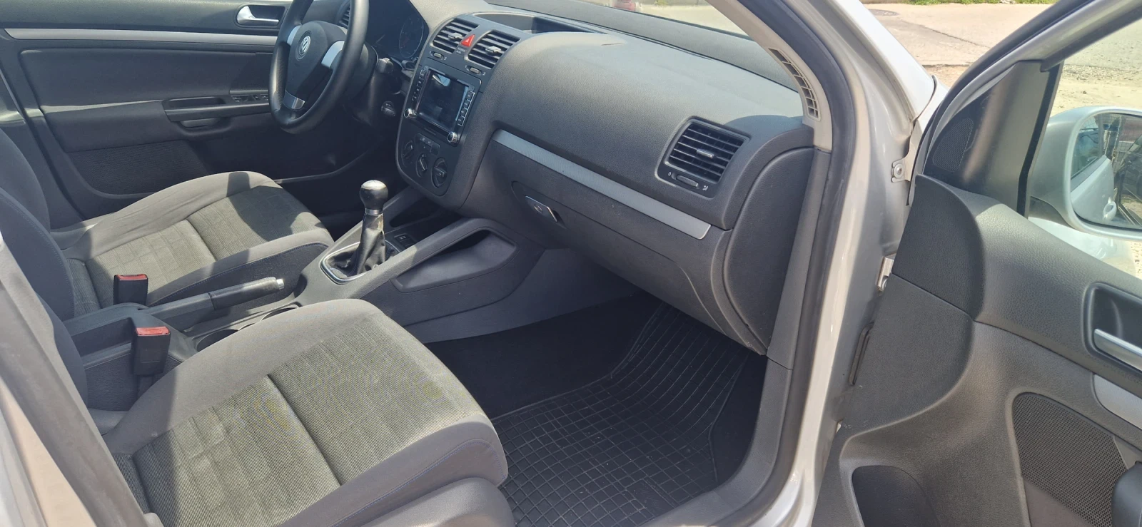 VW Golf 1.9tdi-NAVI-ИТАЛИЯ - изображение 10