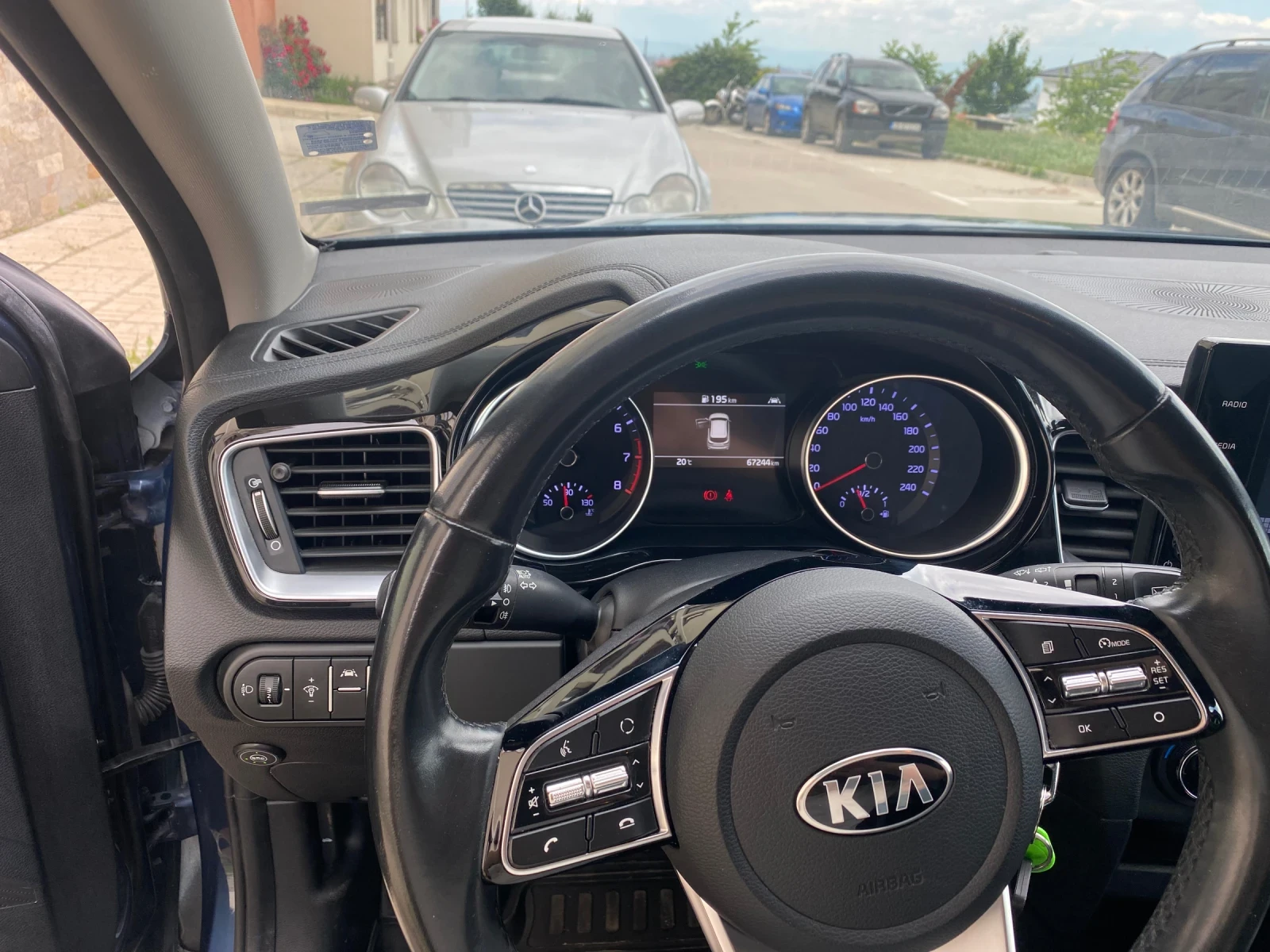 Kia XCeed  - изображение 6
