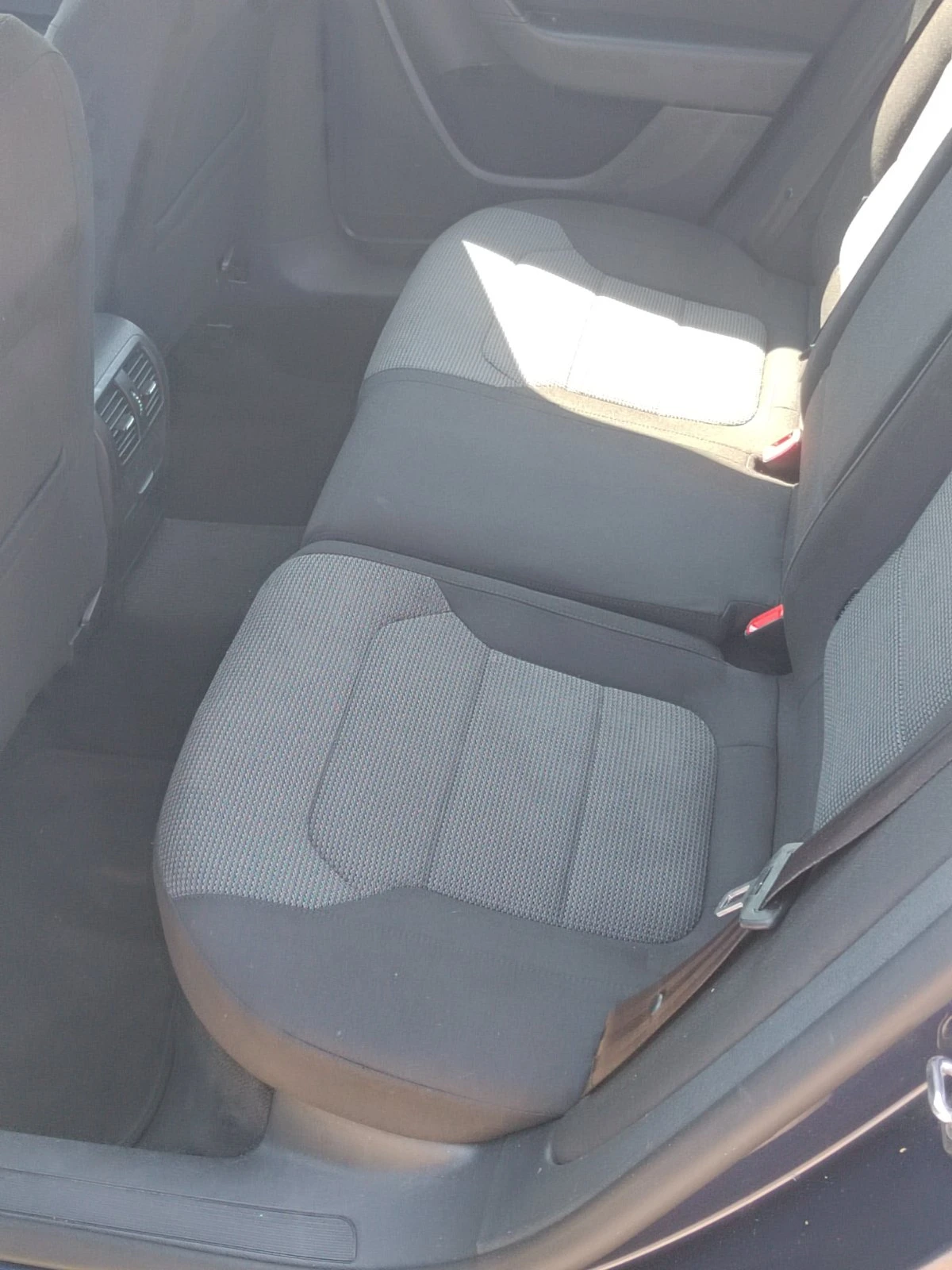 VW Passat 1.6 TDI BlueMotion T - изображение 4