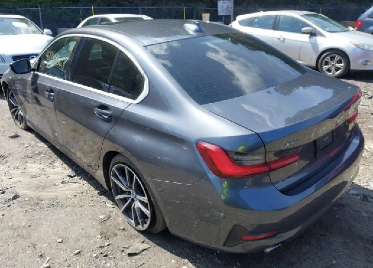 BMW 330  - изображение 3