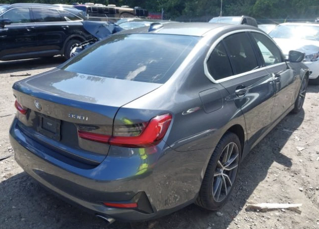 BMW 330  - изображение 4