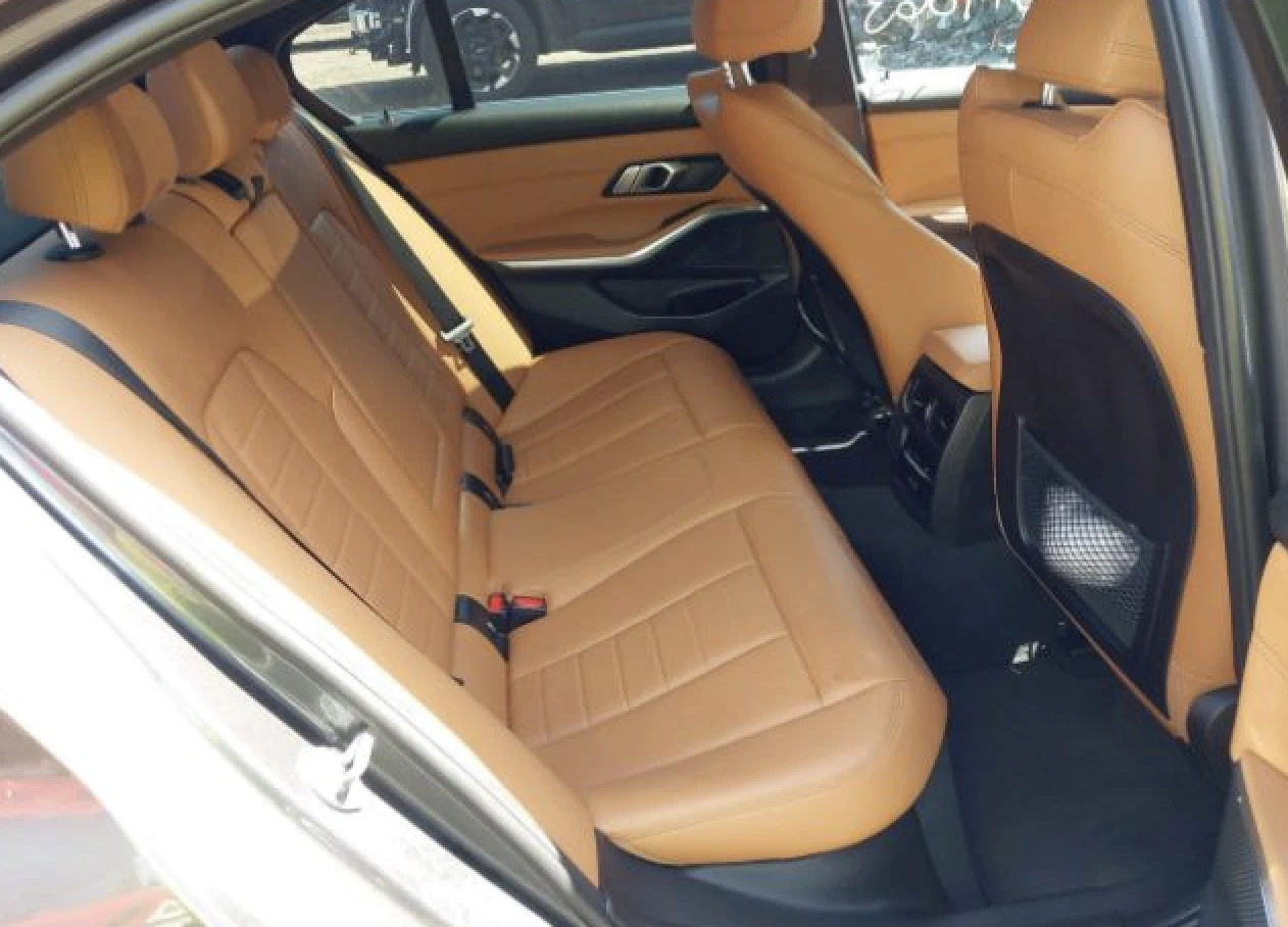 BMW 330  - изображение 8