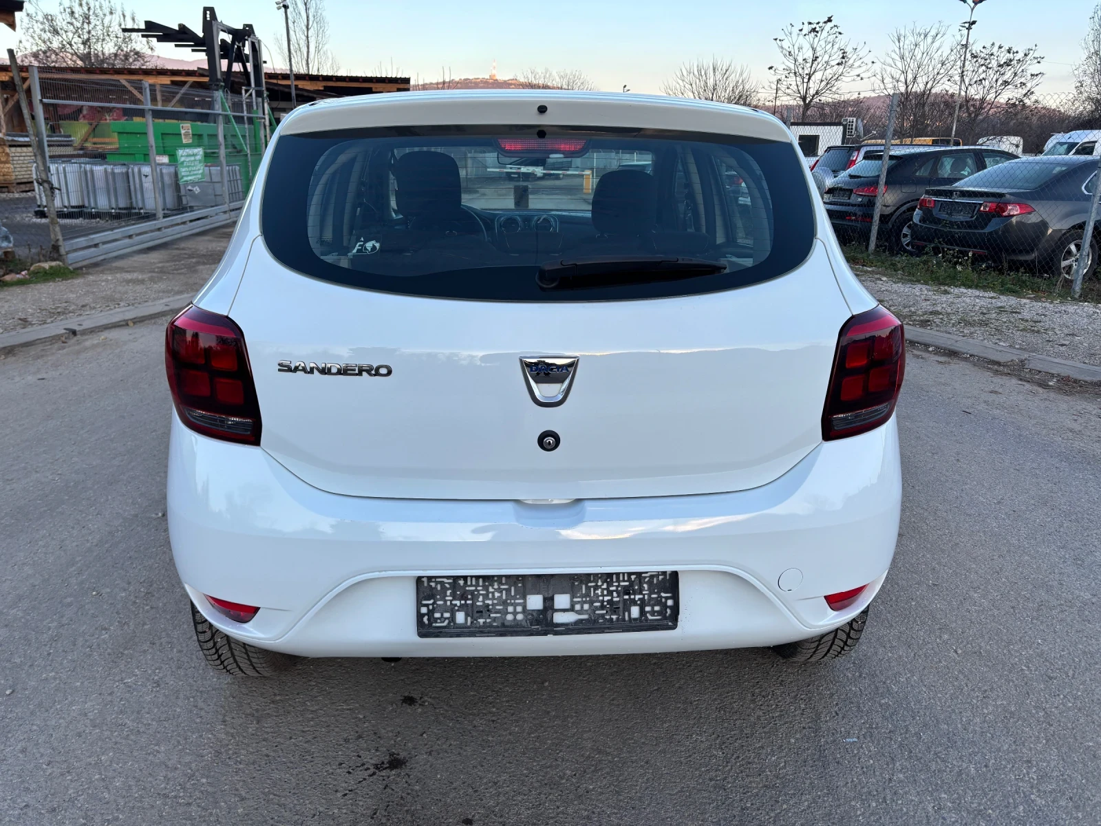 Dacia Sandero   6 | Mobile.bg   5