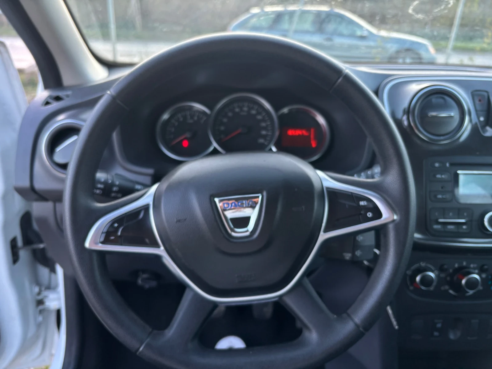 Dacia Sandero   6 | Mobile.bg   9