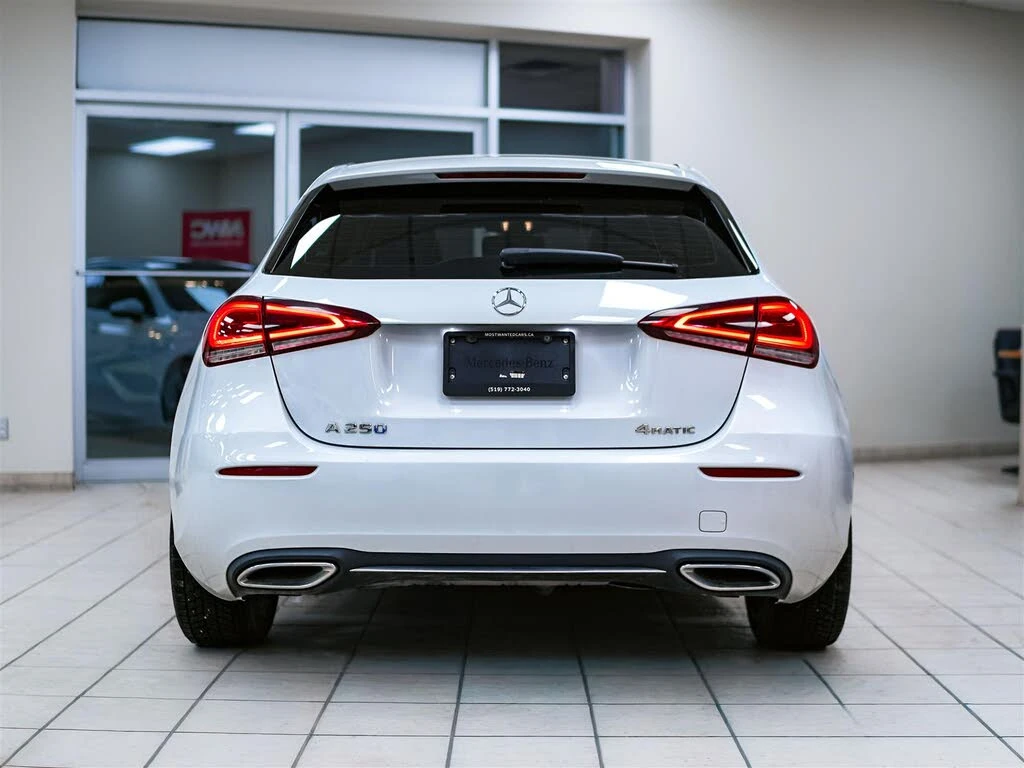 Mercedes-Benz A 250 4MATIC* MEMORY* KEYLESS* AMBIENT* PANO* ПОДГРЕВ*  - изображение 6