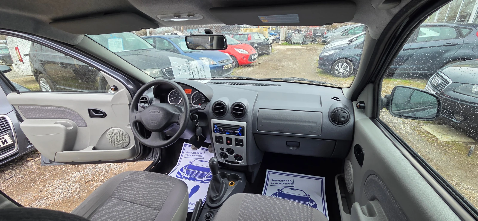 Dacia Logan 1.6 -стария мотор, снимка 12 - Автомобили и джипове - 53963796