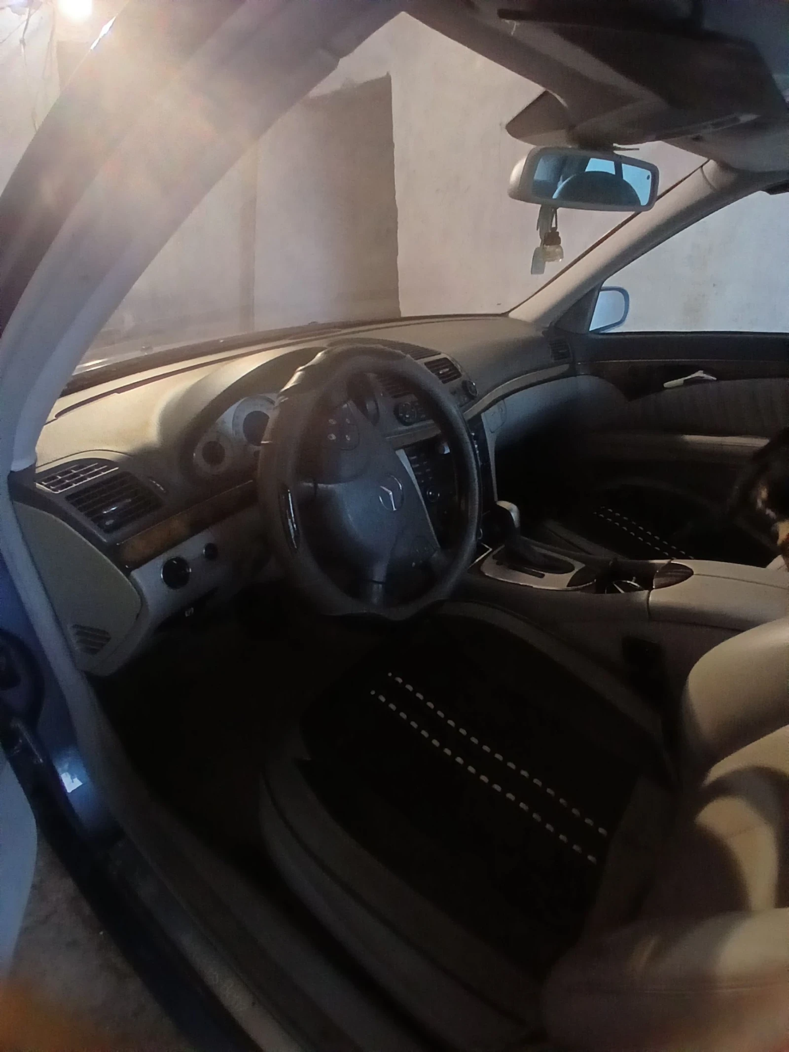 Mercedes-Benz E 320, снимка 11 - Автомобили и джипове - 54478850