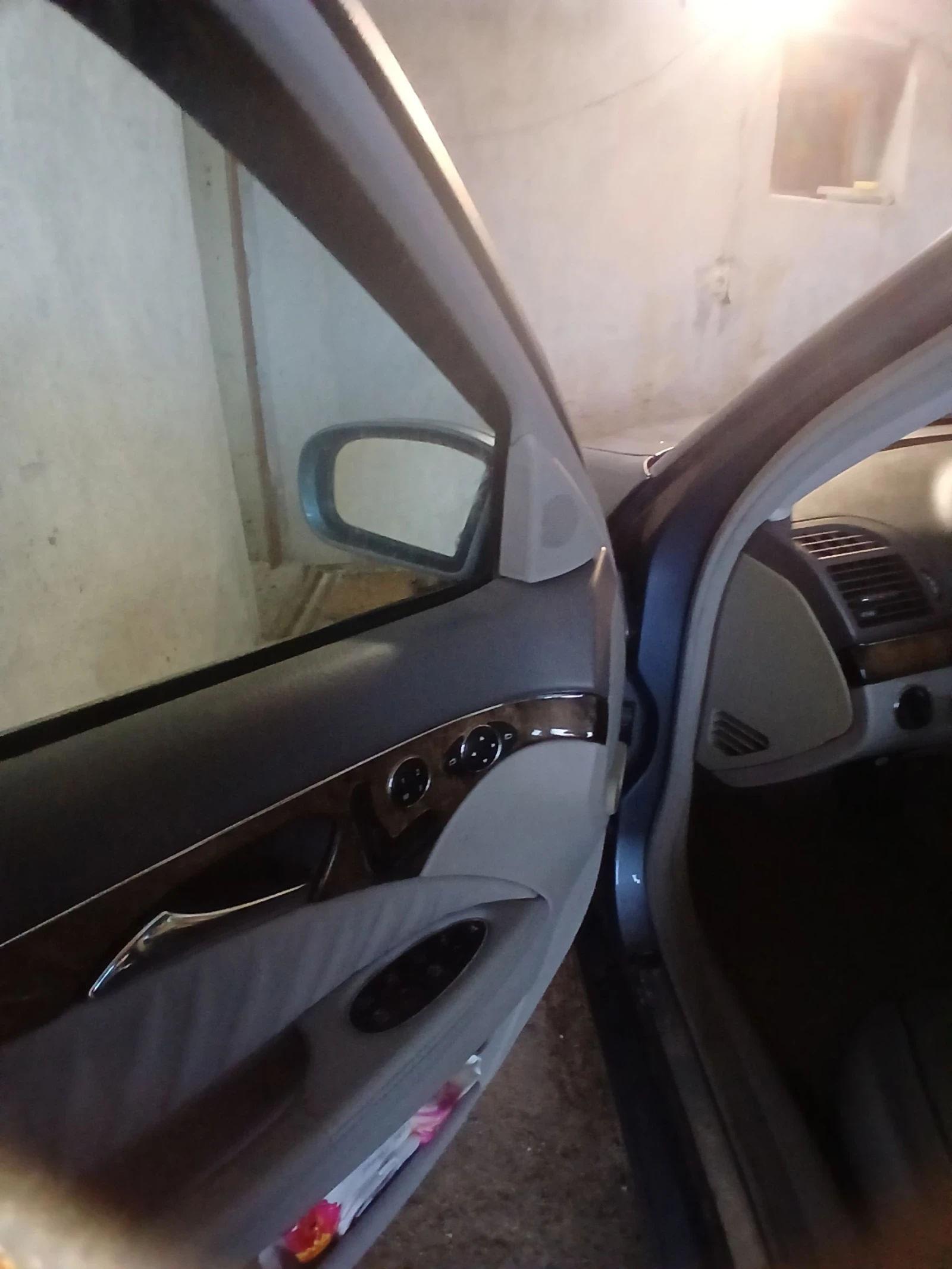 Mercedes-Benz E 320, снимка 7 - Автомобили и джипове - 54478850