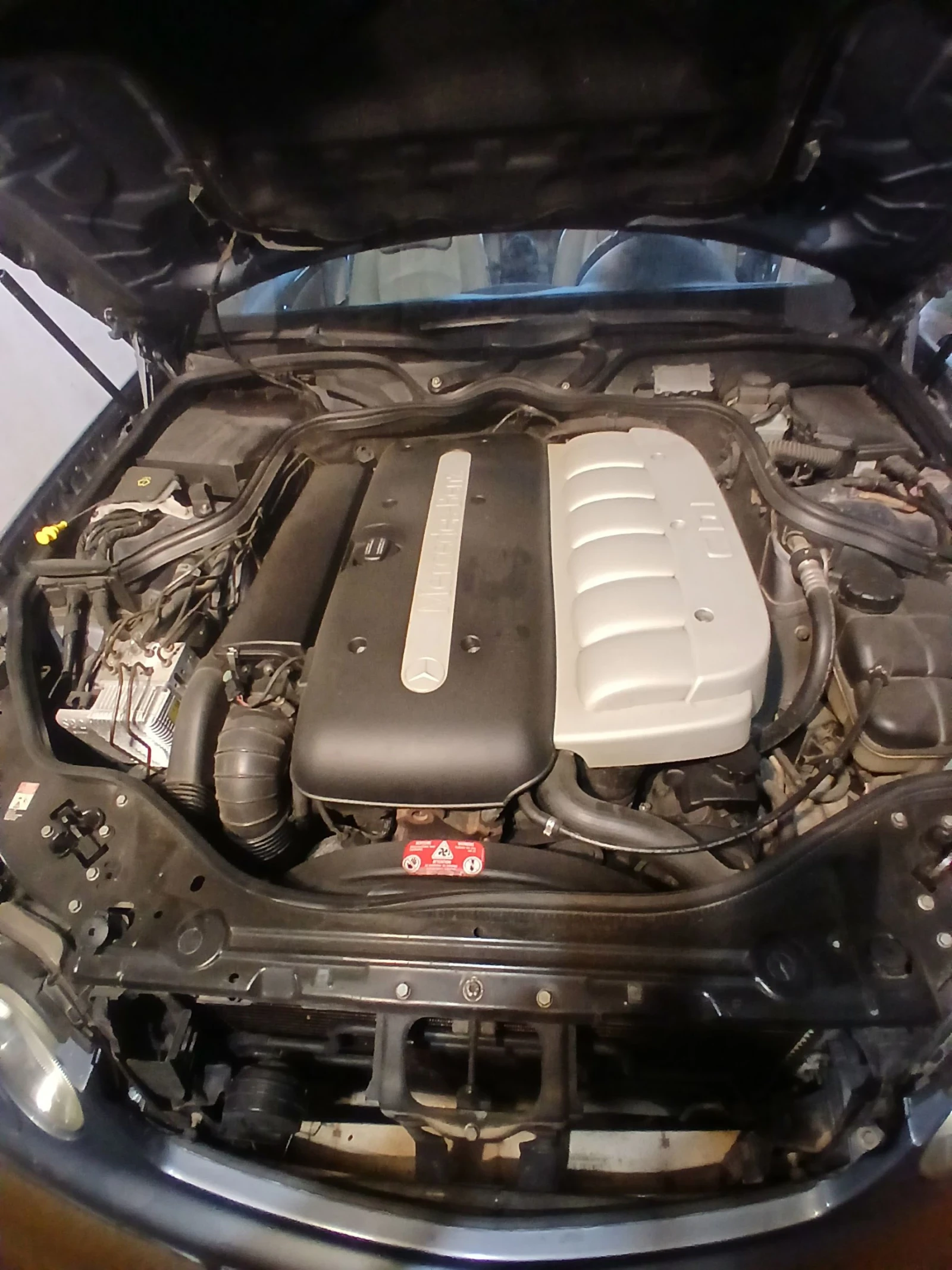 Mercedes-Benz E 320, снимка 9 - Автомобили и джипове - 54478850